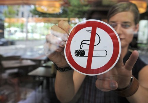 Новая Зеландия запретит курение для будущих поколений